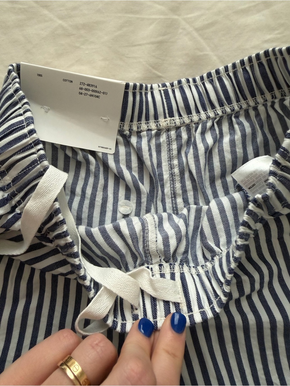 Uniqlo Women’s Cotton Easy Shorts in Blue Stripe - Picture 3 of 12